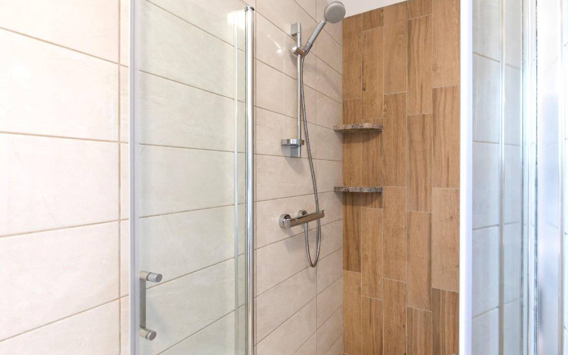 Photo of Bathroom in Porat