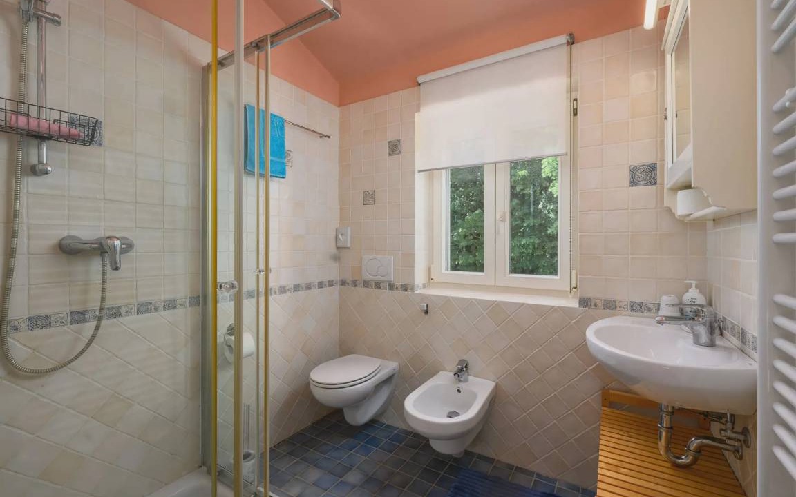 Photo of Bathroom in Prodol