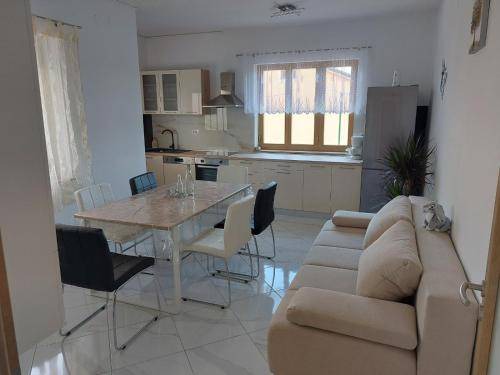 Photo of Livingroom in Bubani