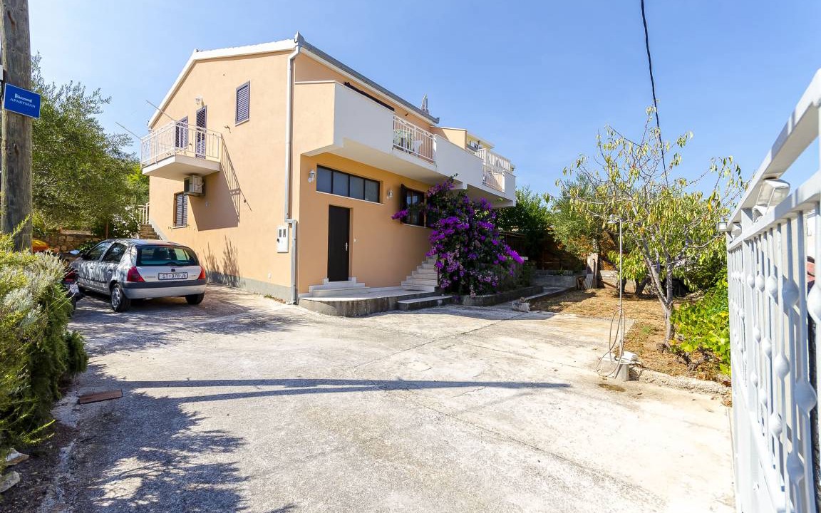Photo of Buildings in Slatine