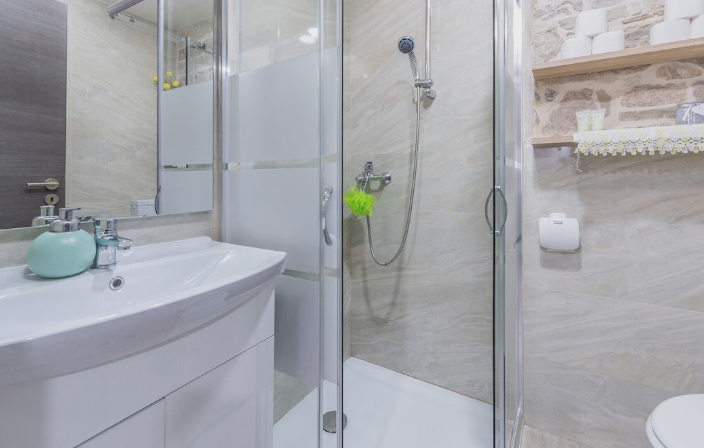 Photo of Bathroom in Pula