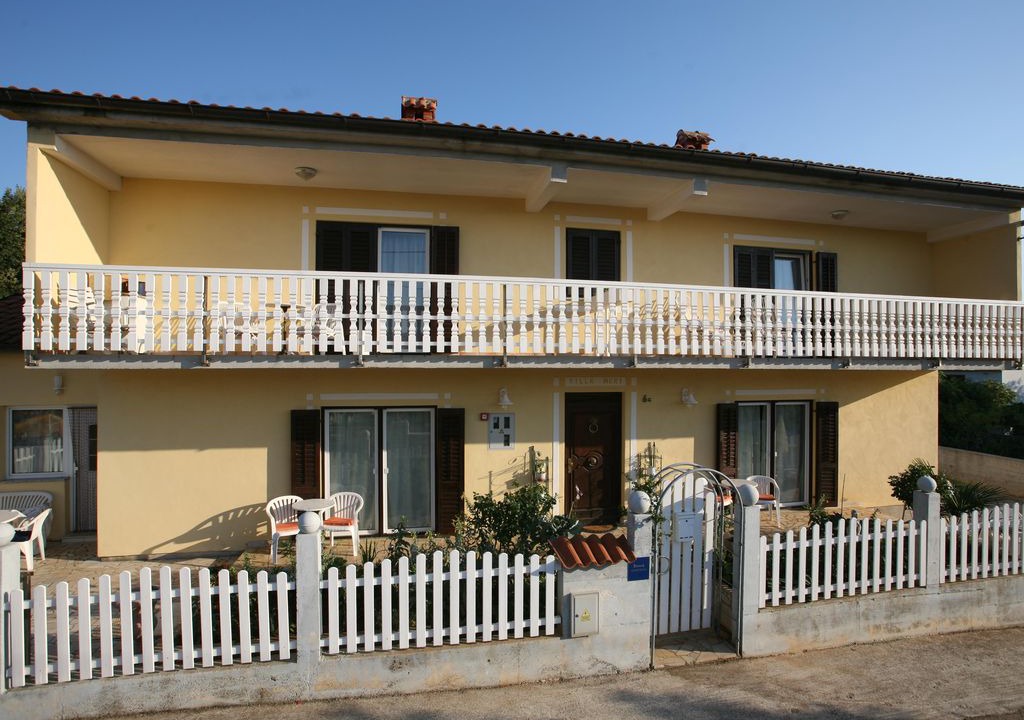 Photo of Buildings in Liznjan