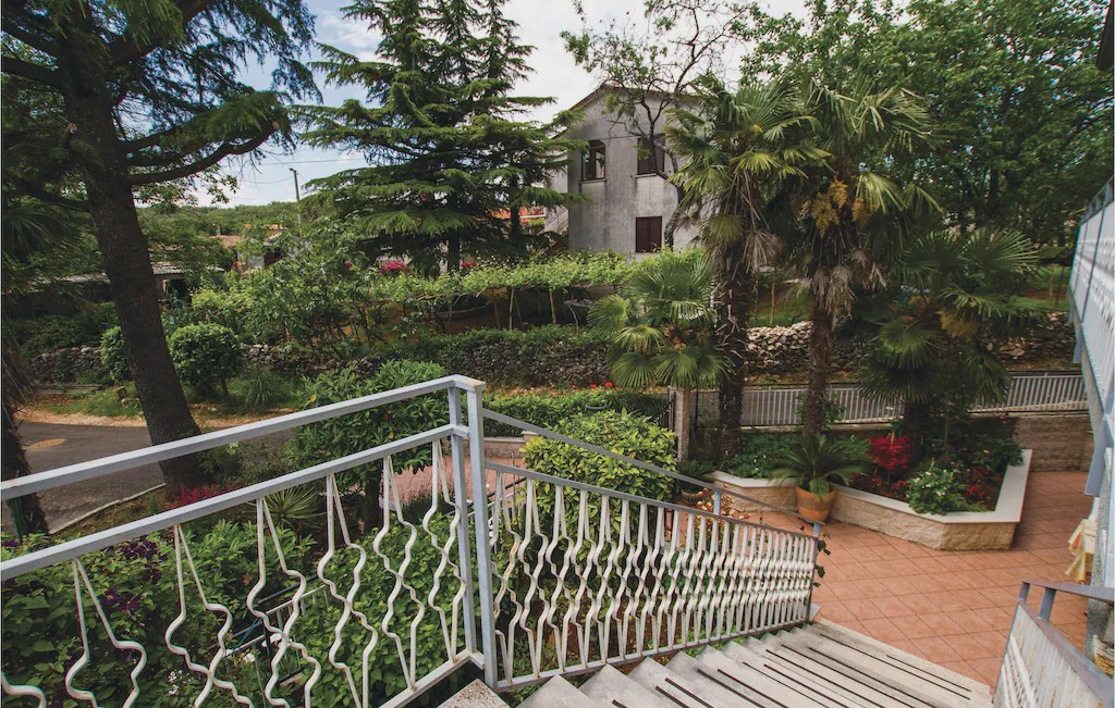 Photo of Patio Balcony in Topid