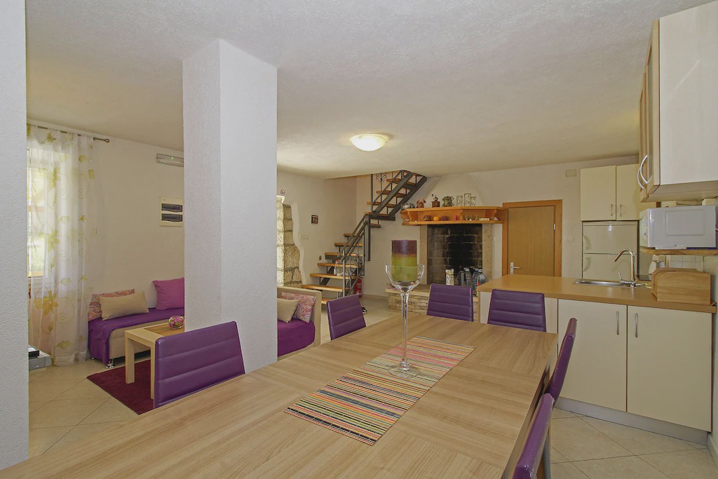 Photo of Others in Crni