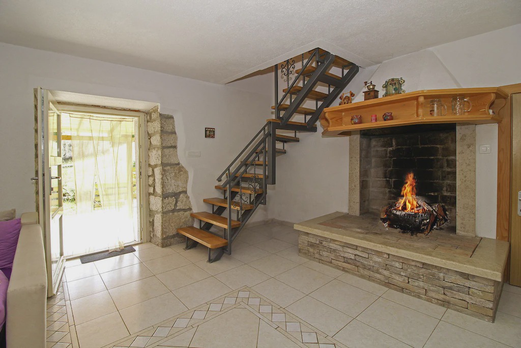 Photo of Others in Crni