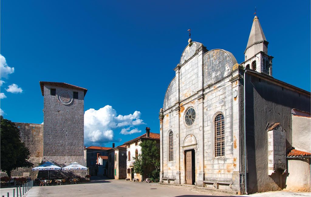 Photo of Buildings in Rezanci