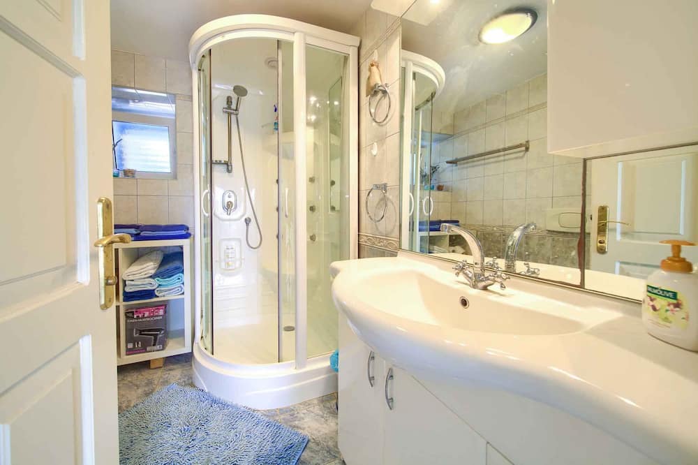 Photo of Bathroom in Pinezici