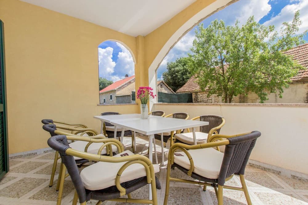 Photo of Patio Balcony in Bristane