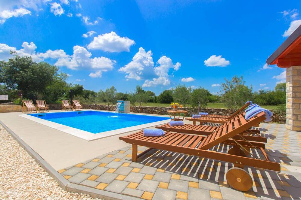 Photo of Outdoor in Bristane