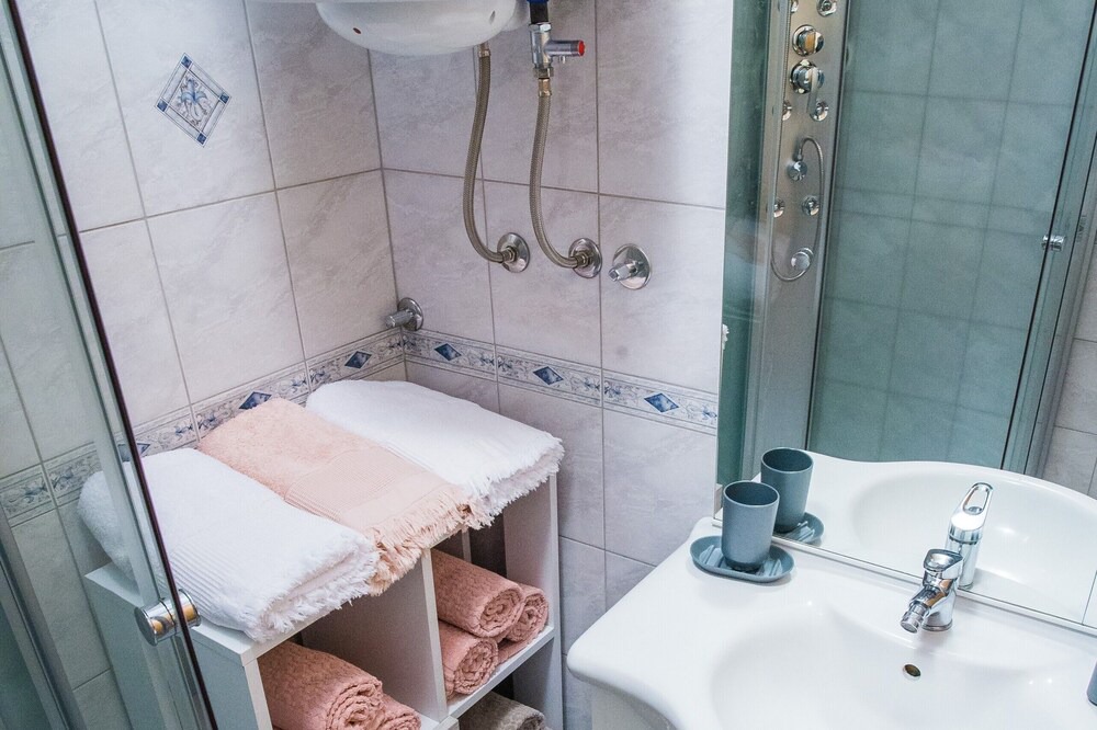 Photo of Bathroom in Luce