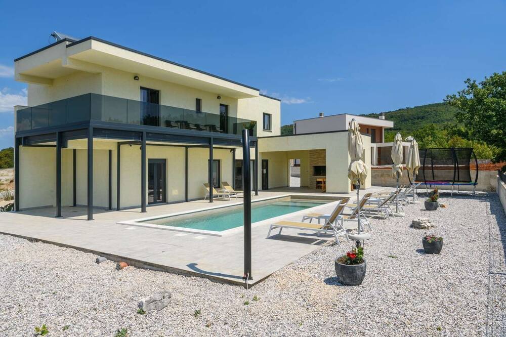 Photo of Outdoor in Brgod