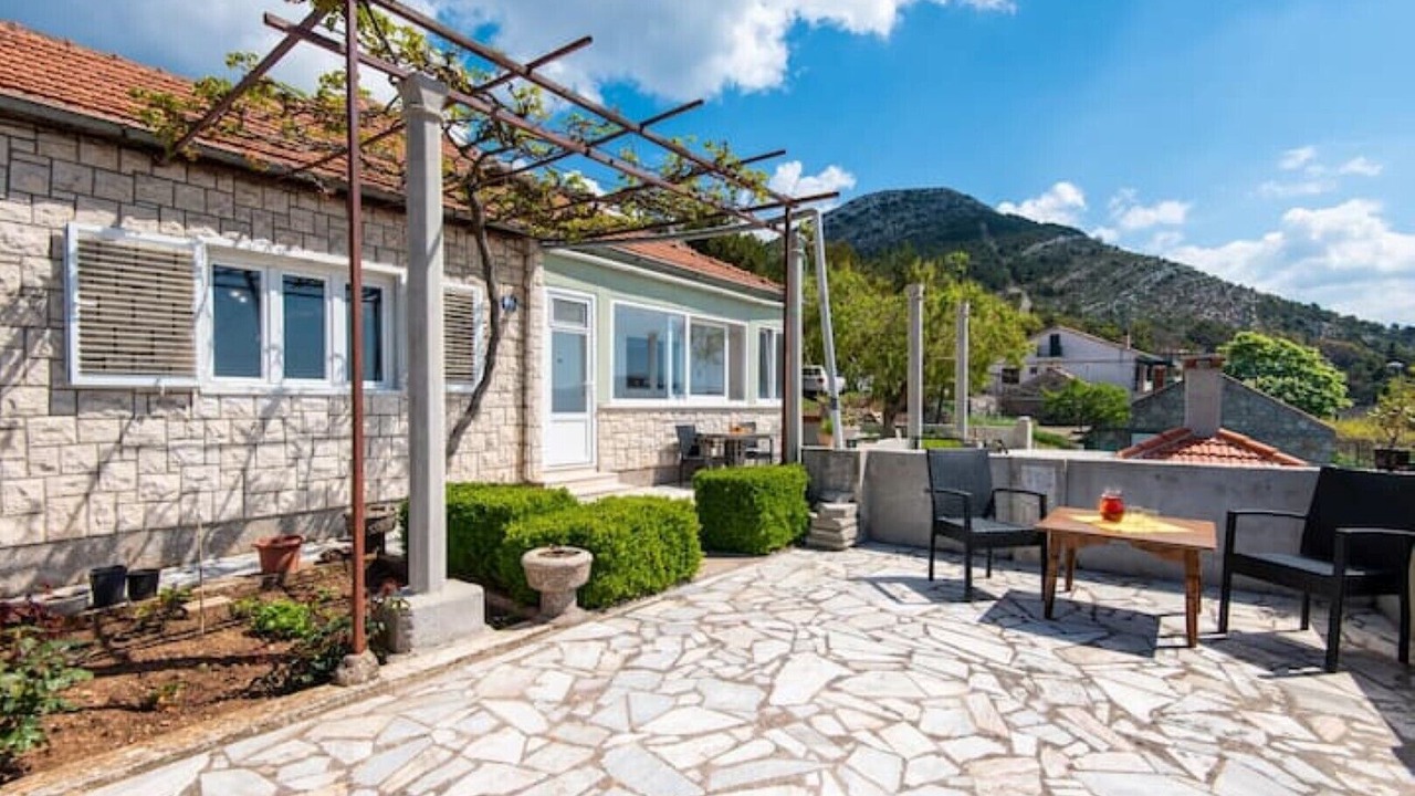 Photo of Patio Balcony in Kuna Peljeska