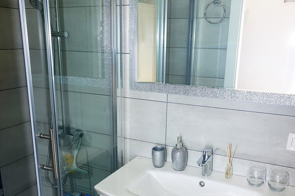 Photo of Bathroom in Podgora