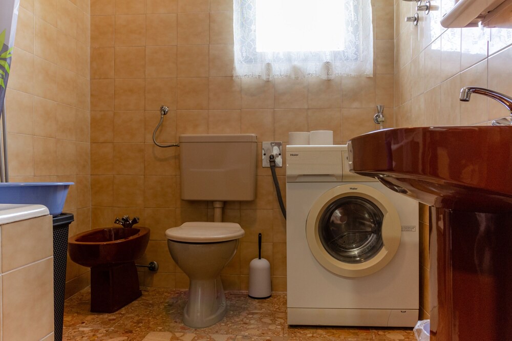Photo of Bathroom in Rubesi