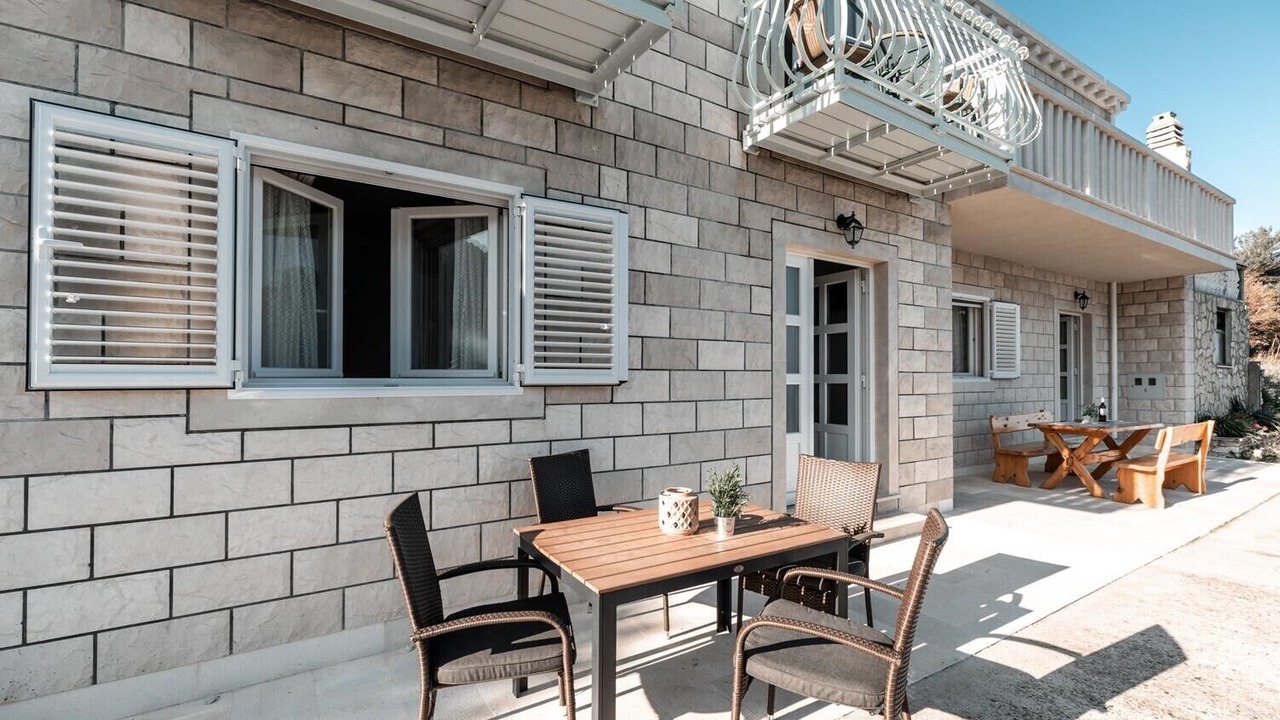 Photo of Outdoor in Babina