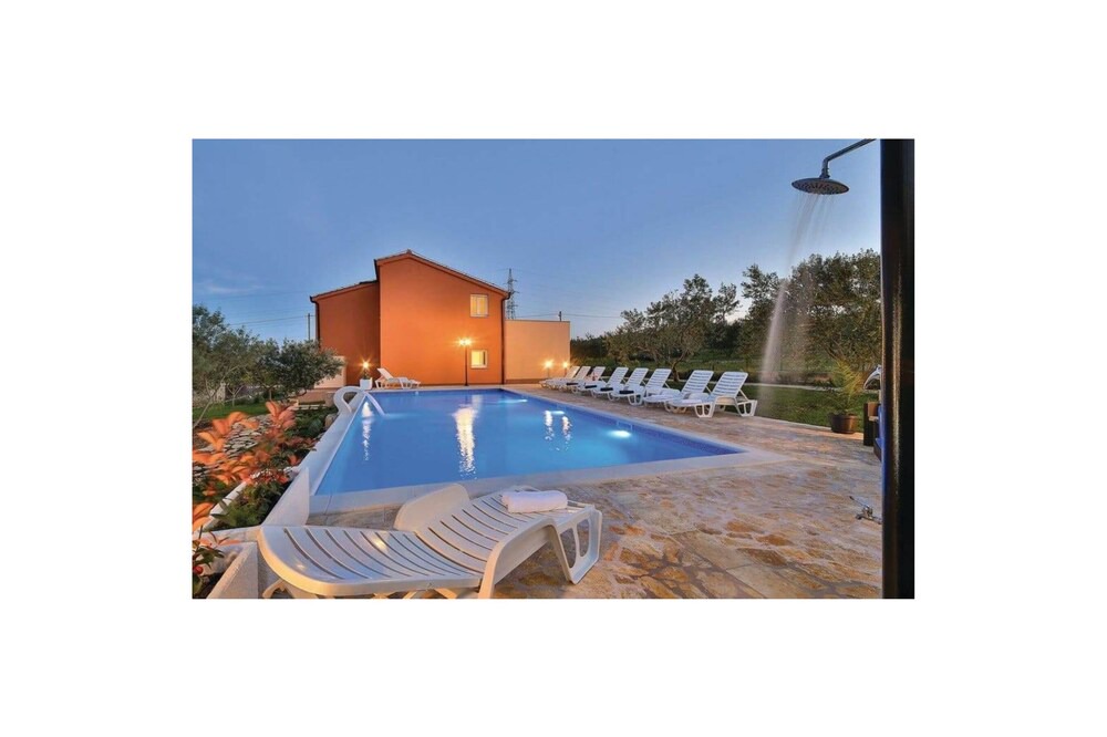 Photo of Outdoor in Rudine