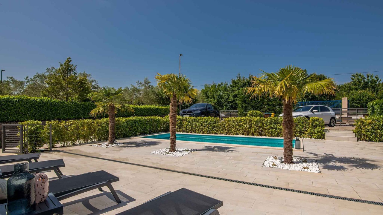 Photo of Outdoor in Porat