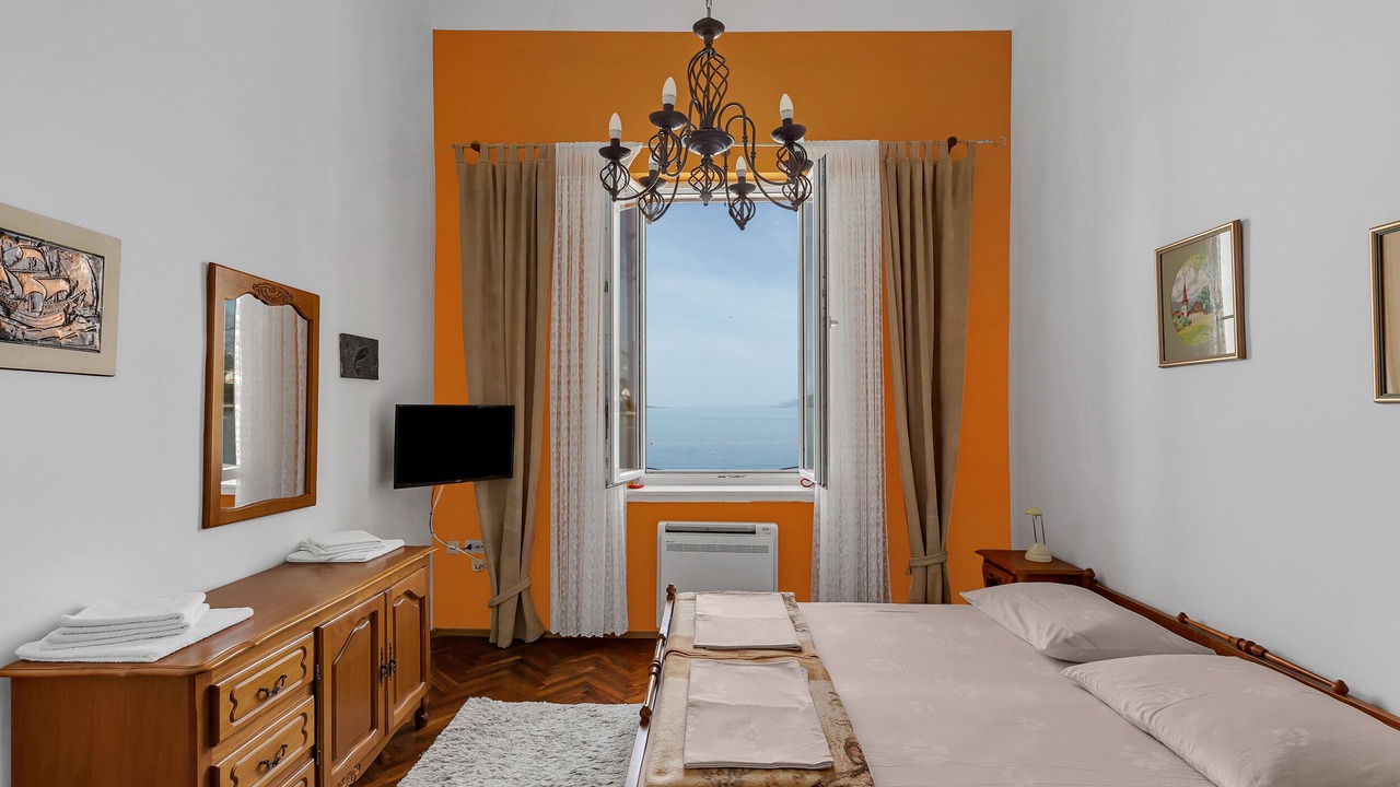 Photo of Bedroom in Makarska Old Town