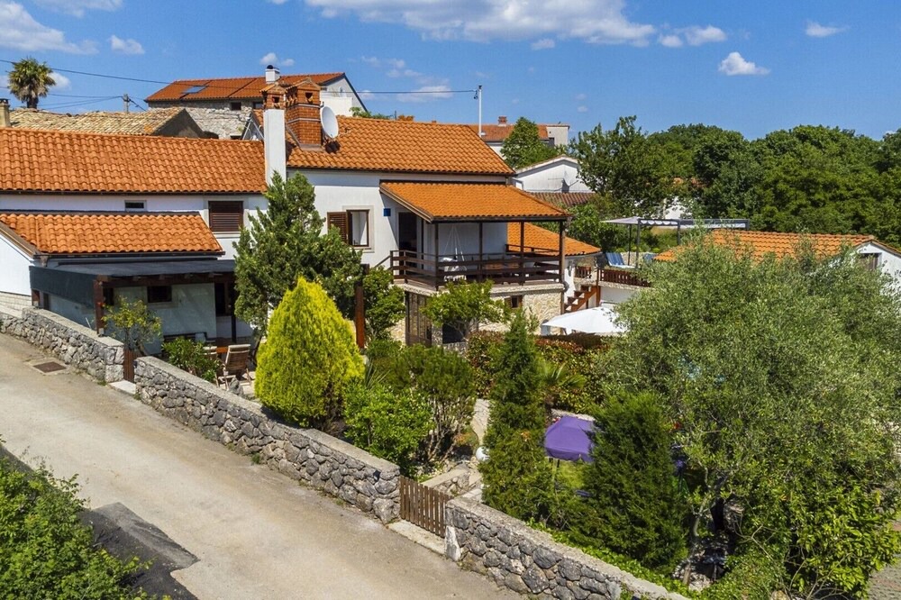 Photo of Outdoor in Risika
