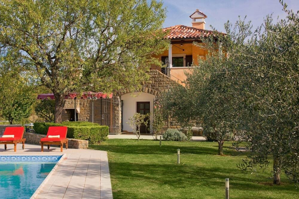 Photo of Outdoor in Momjan