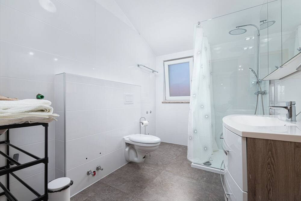 Photo of Bathroom in Frata