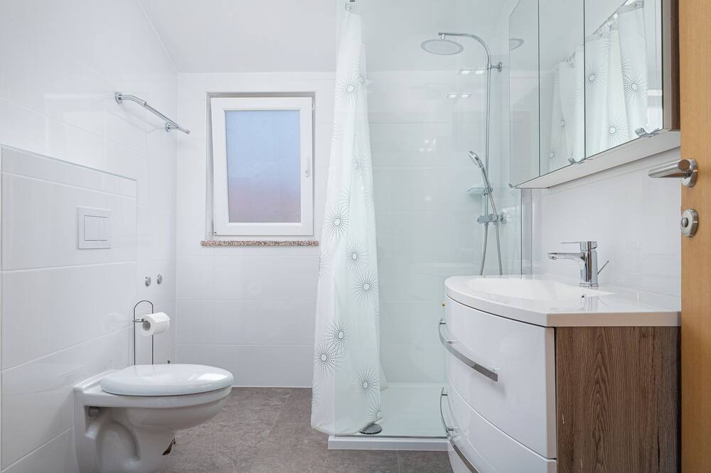 Photo of Bathroom in Frata