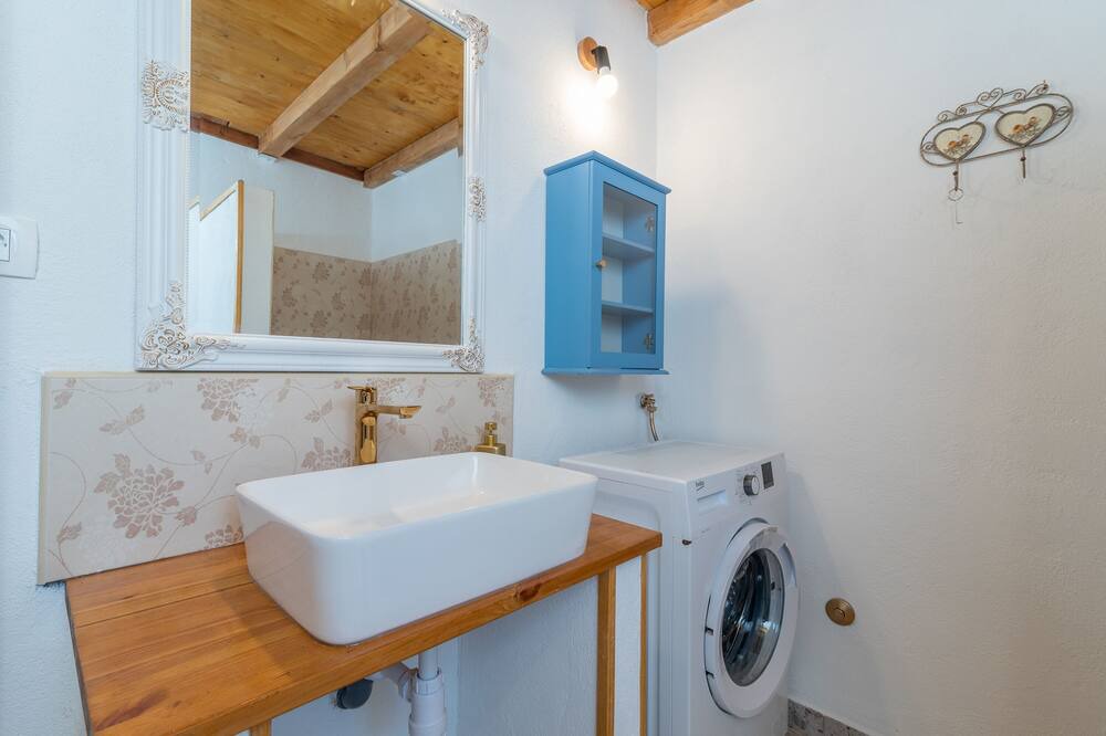 Photo of Bathroom in Seget