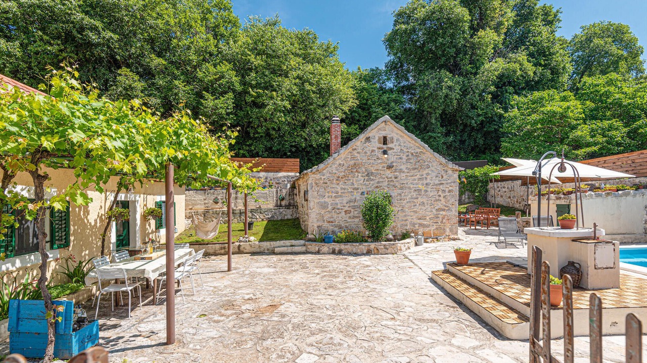 Photo of Outdoor in Drnis