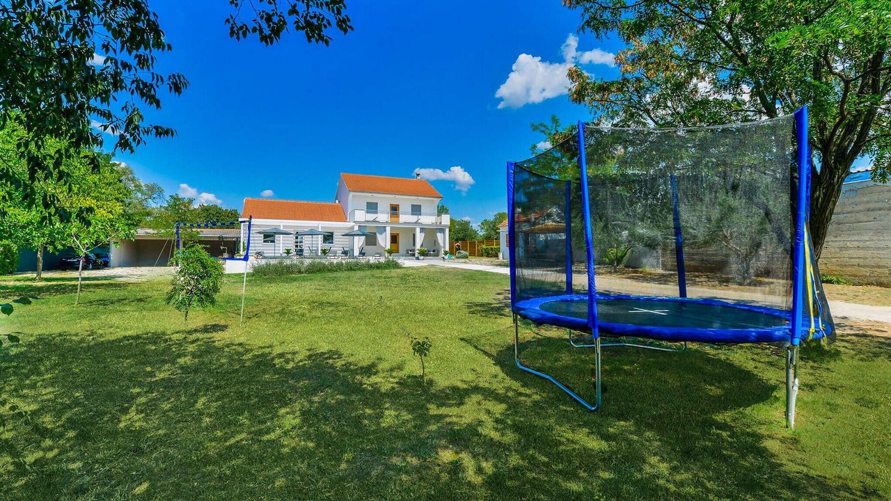 Photo of Outdoor in Tinj