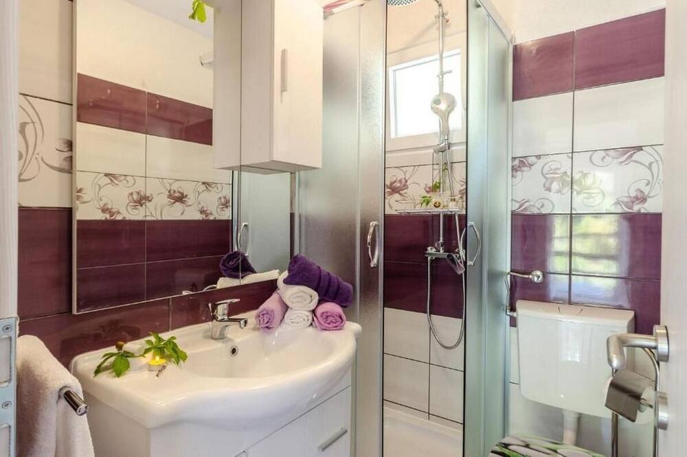 Photo of Bathroom in Babina