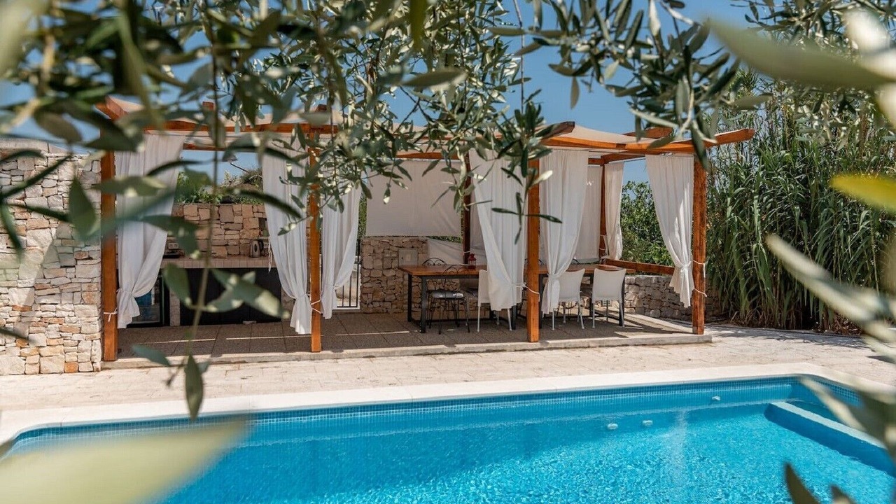 Photo of Outdoor in Slatine