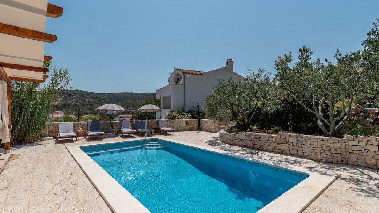 Photo of Outdoor in Slatine