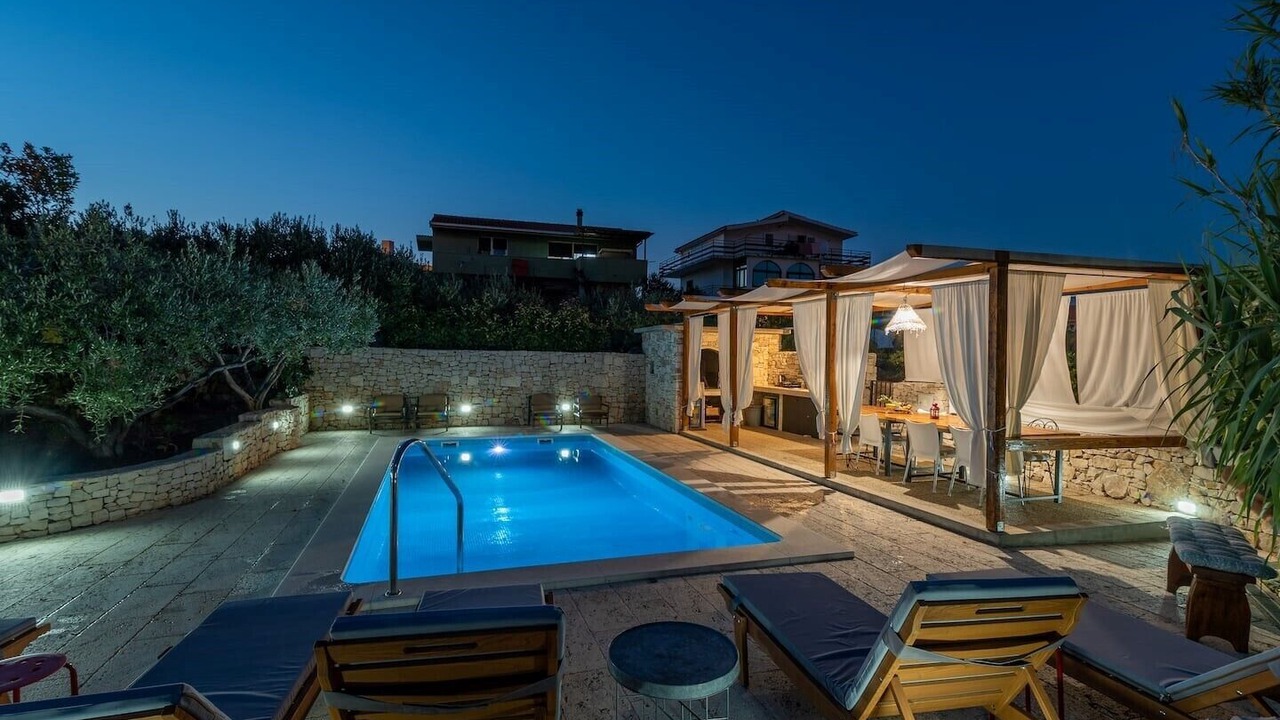 Photo of Outdoor in Slatine
