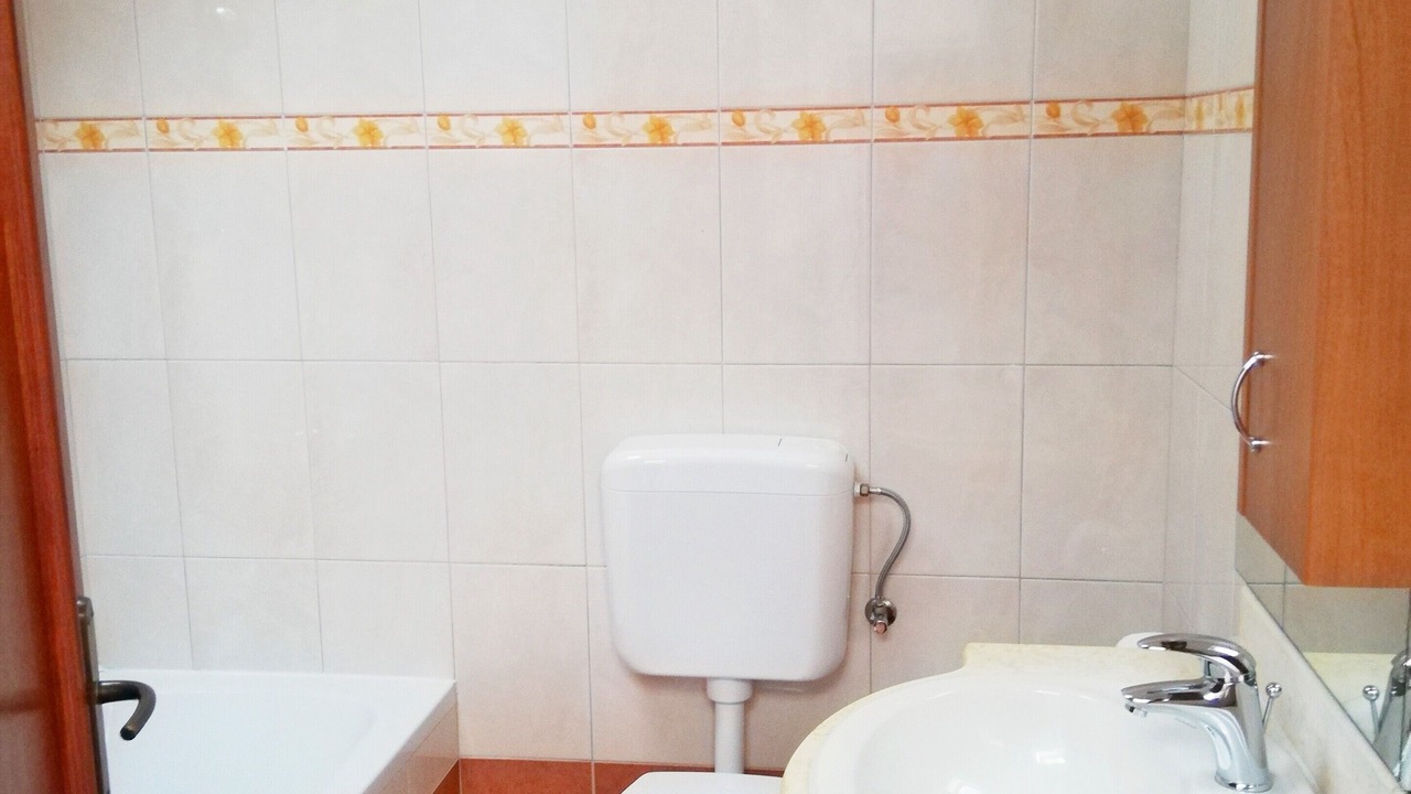 Photo of Bathroom in Petehi