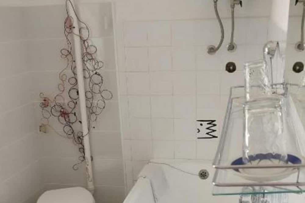 Photo of Bathroom in Sutivan