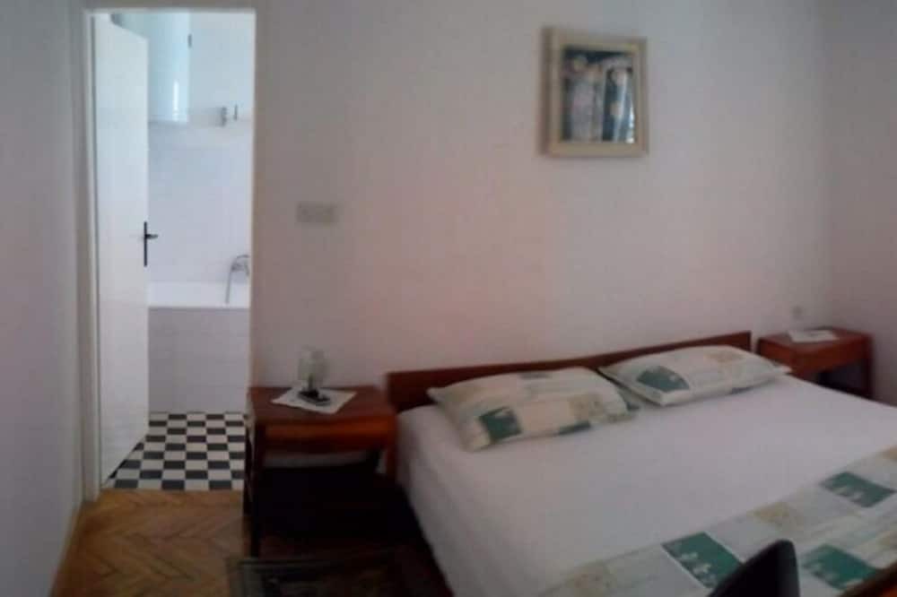 Photo of Bedroom in Sutivan