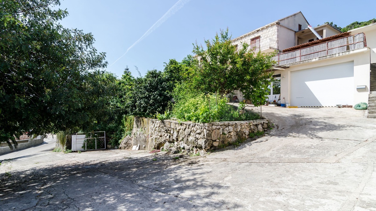 Photo of Outdoor in Molunat