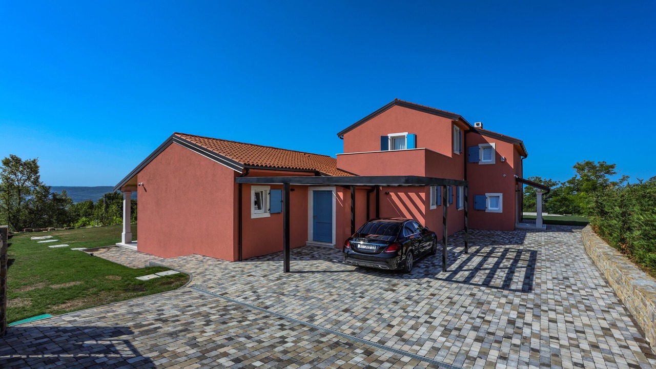 Photo of Outdoor in Oprtalj