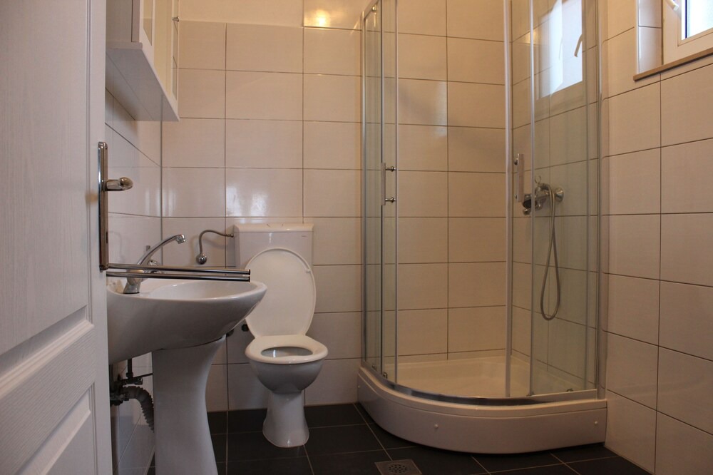 Photo of Bathroom in Tice