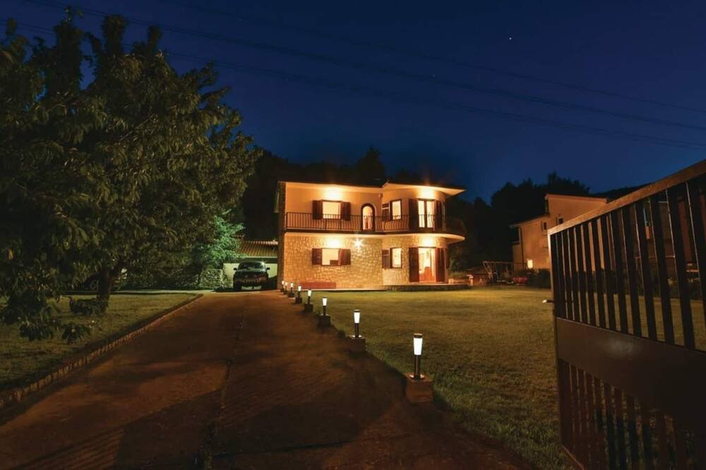 Photo of Outdoor in Srinjine