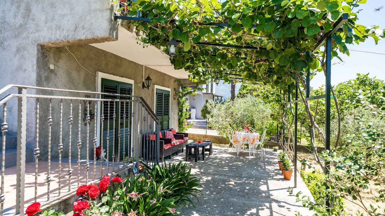 Photo of Outdoor in Lovorno