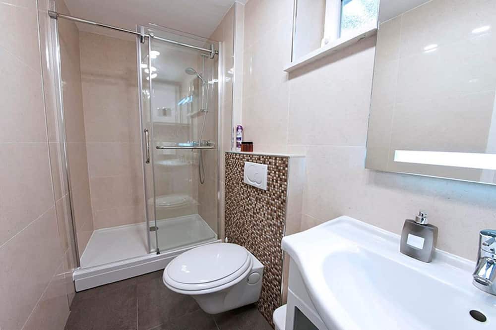 Photo of Bathroom in Plat