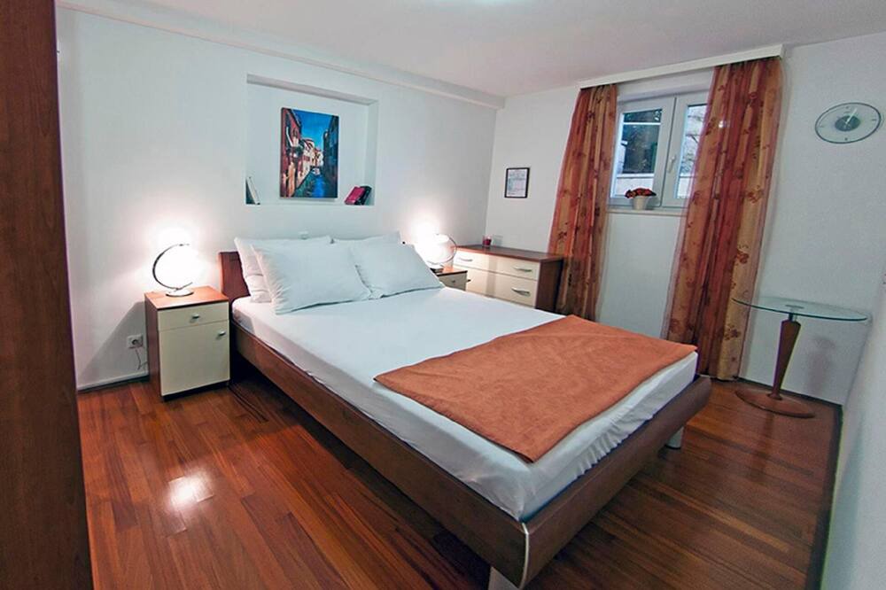 Photo of Bedroom in Plat
