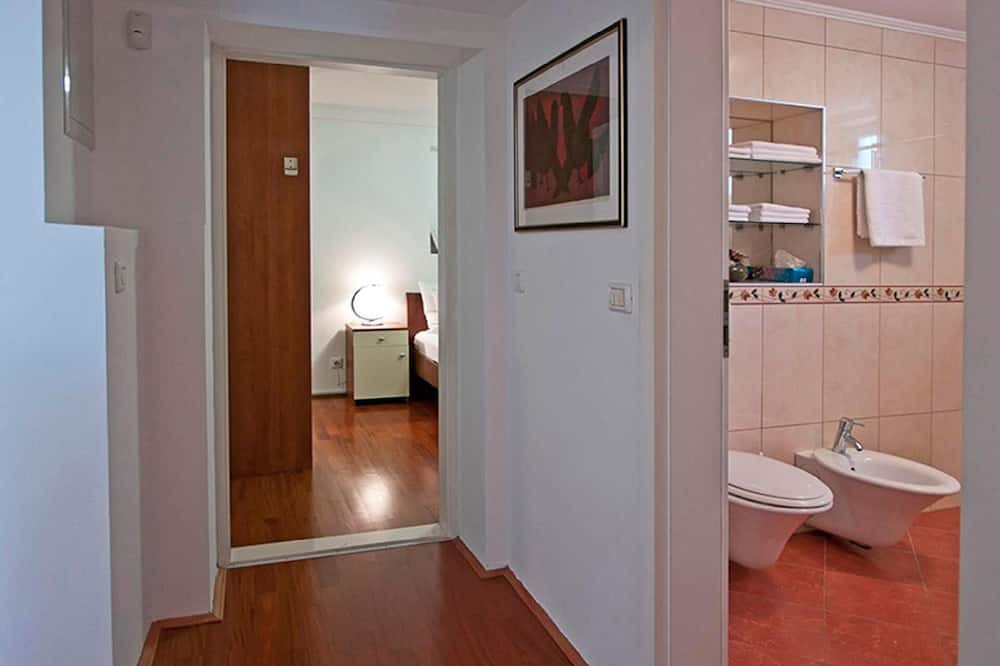 Photo of Bathroom in Plat