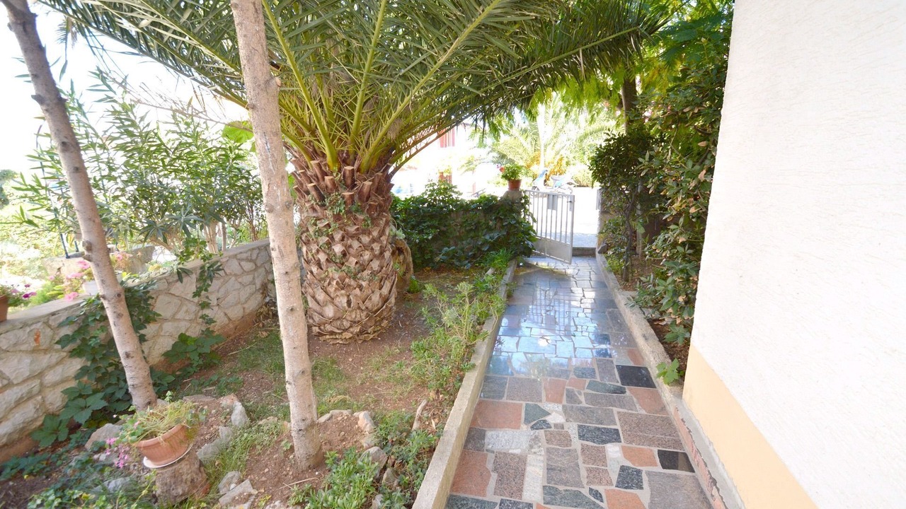 Photo of Outdoor in Cove Murtar