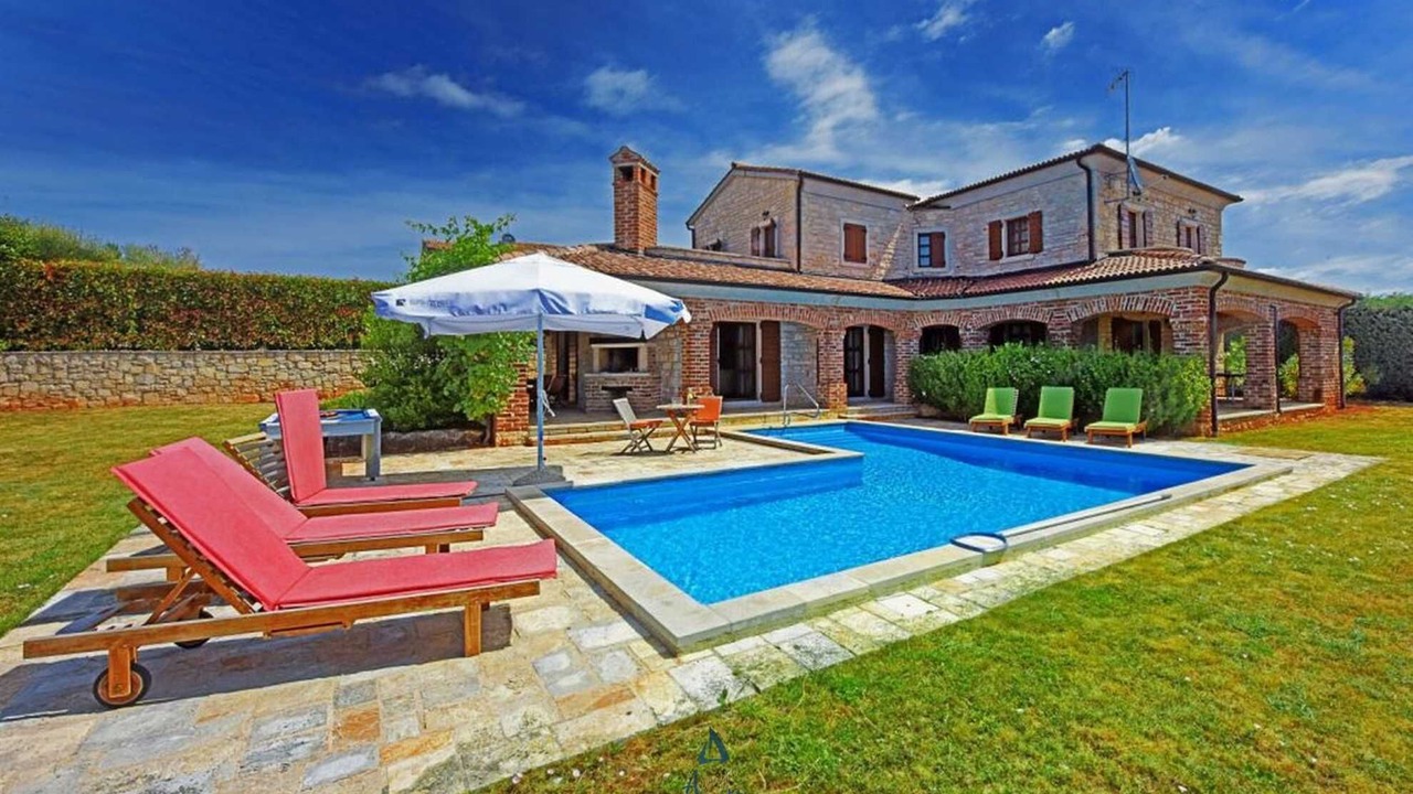 Photo of Outdoor in Heraki
