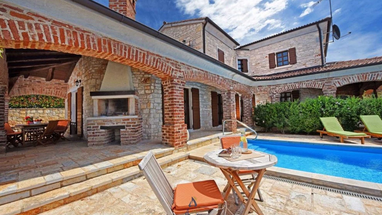 Photo of Outdoor in Heraki