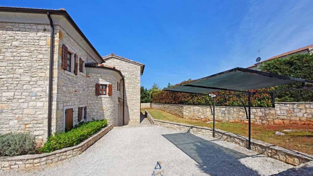 Photo of Outdoor in Heraki
