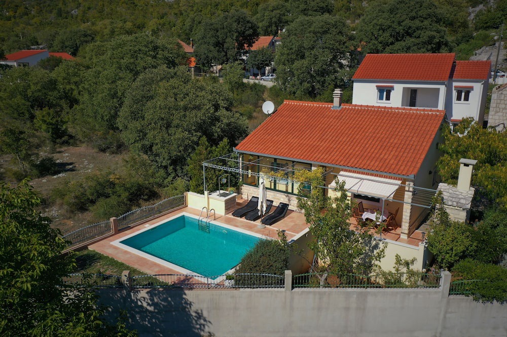 Photo of Outdoor in Prapatnica