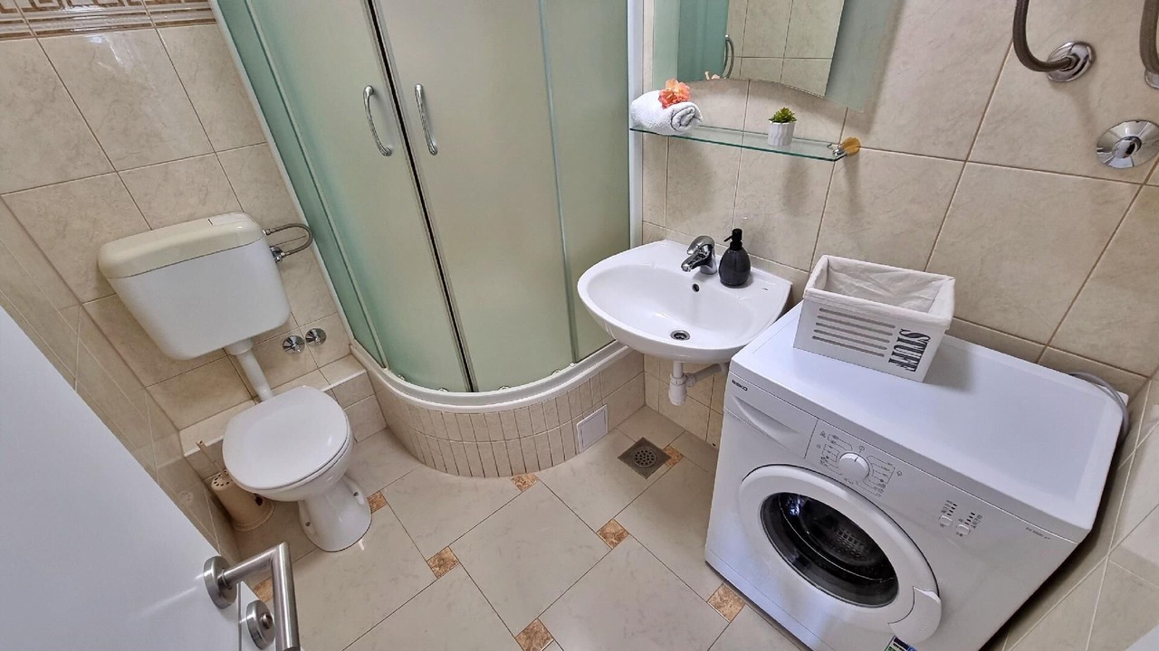 Photo of Bathroom in Duce